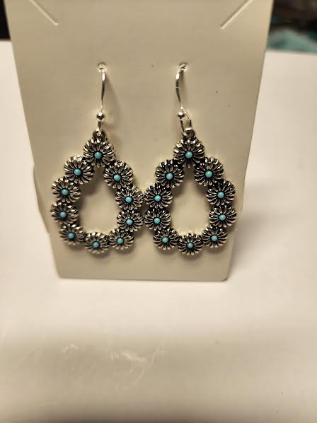BEAUTY EARRINGS