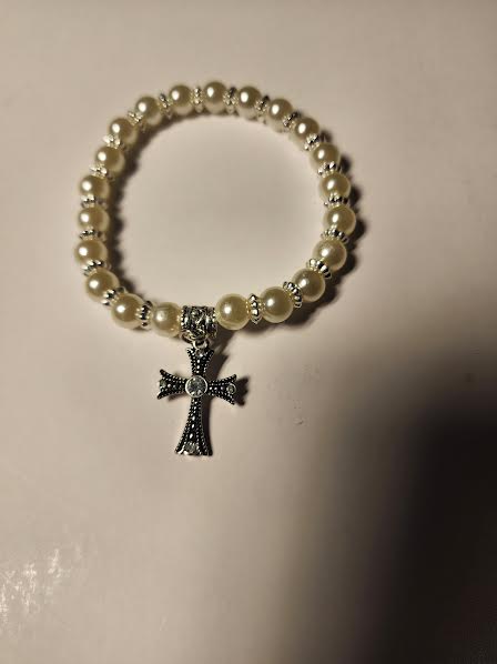 CROSS PEARL BRACELET