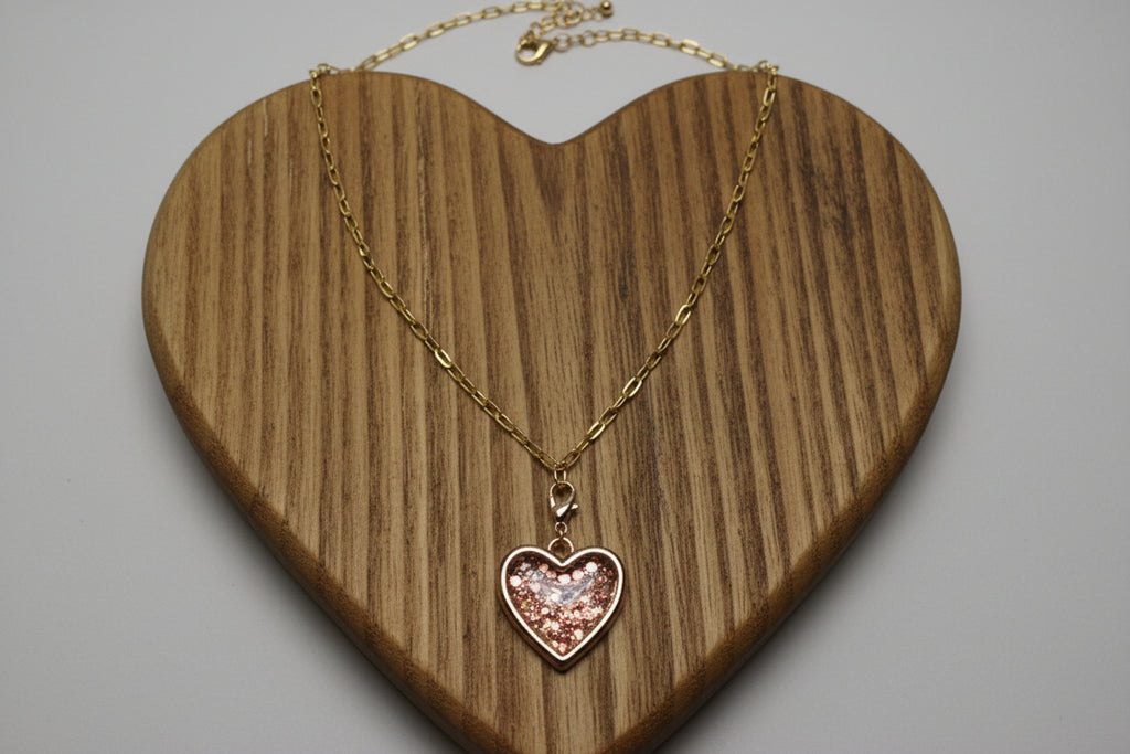 FLOATING HEART NECKLACE